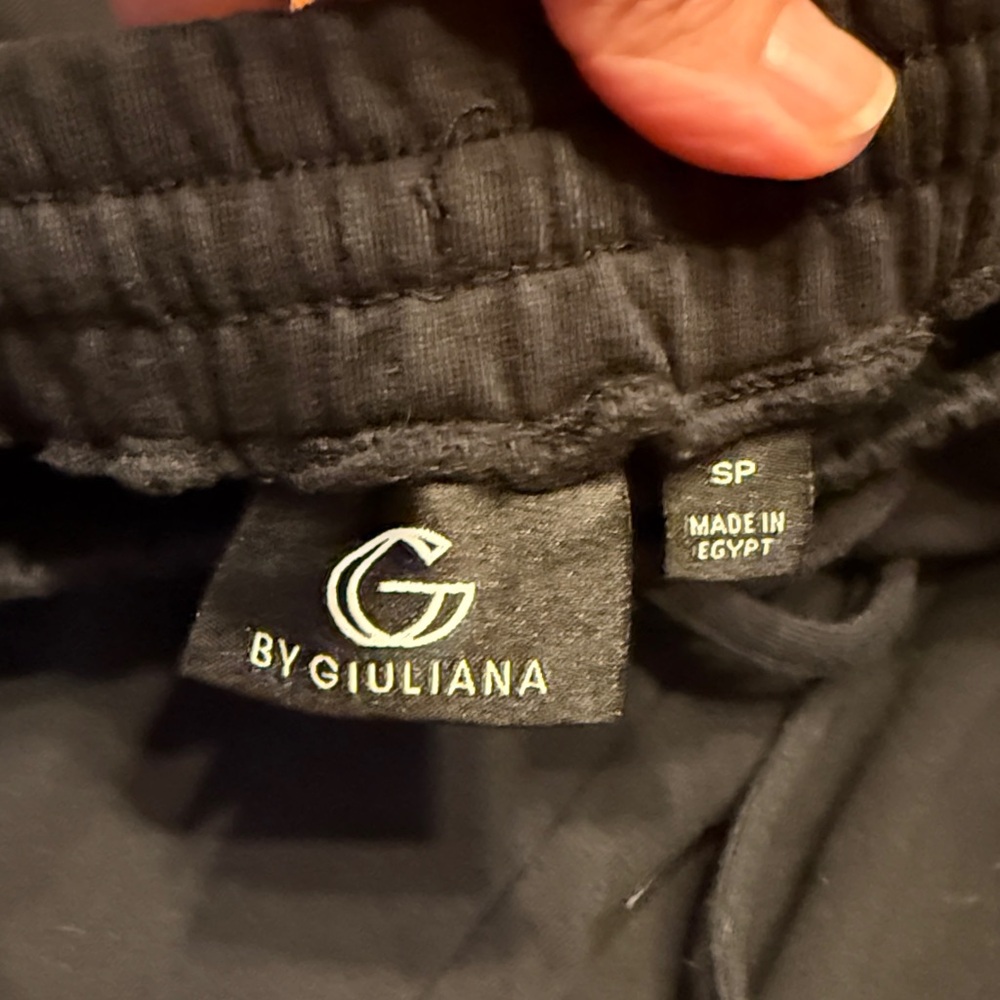 G by Giuliana Black Casual Pants NWOT - Picture 2 of 2